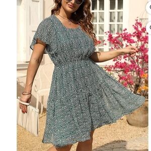 HBEYYTO green and white Floral airy light wt flirty lined  Dress size 2Xl